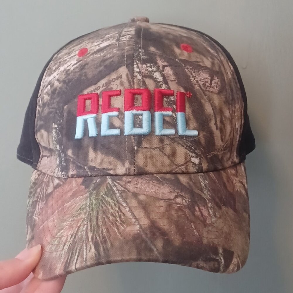Rebel Lures and Mossy Oak Camo Hat - Picture 1 of 7